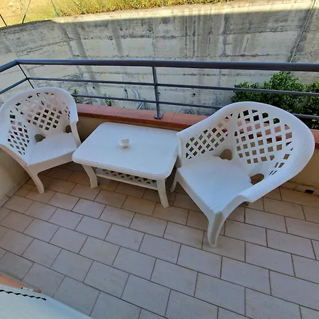 Konukevi Sicily Guests 2 *